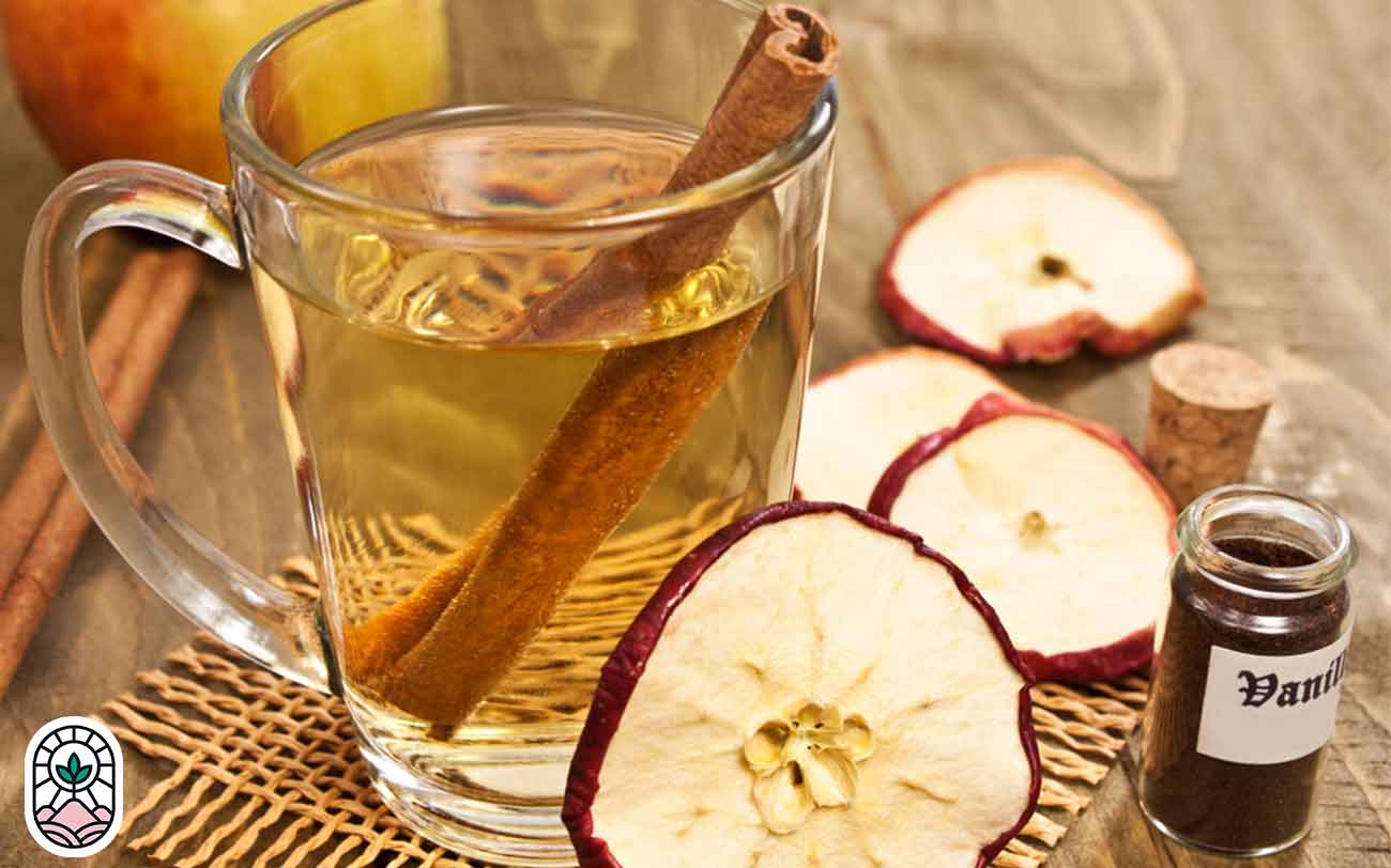 رسپی دمنوش گل محمدی و سیب خشک