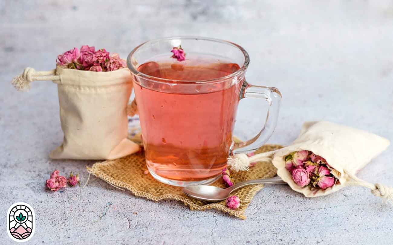 دمنوش گل محمدی و سیب خشک